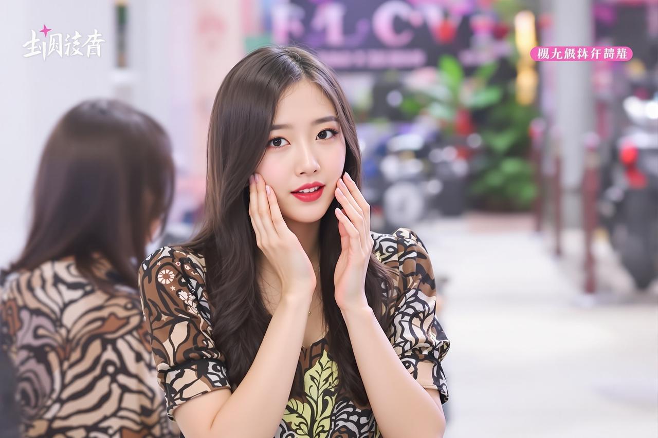 吃瓜网海角 - 某女星片场花絮视频流出,私下性格大揭秘